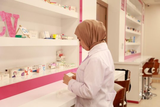 القاعات الدراسية والمختبرات