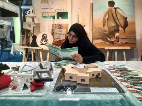 خطواتٌ تُشيِّد الأمل… السيدة عميدة الكلية تتجوّل في "عين الحياة" وتستنهض طاقات الإبداع