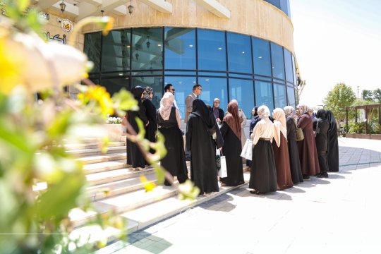 Pharmacy College Embodies Its Humanitarian Mission Through Community Visit to Al-Sibtain Academy