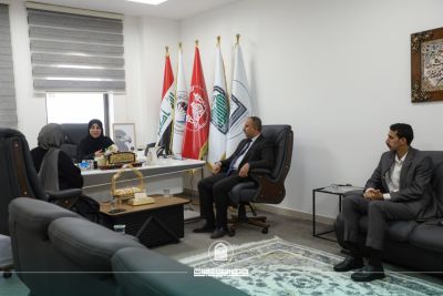 السيدة عميدة كلية الهندسة وتكنولوجيا المعلومات تلتقي برئيس قسم الاعلام بجامعة الزهراء للبنات