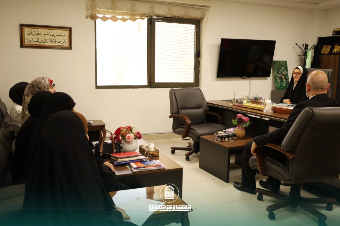 College of Education Dean Supports Grammar Clinic Students and Appreciates Their Academic Efforts
