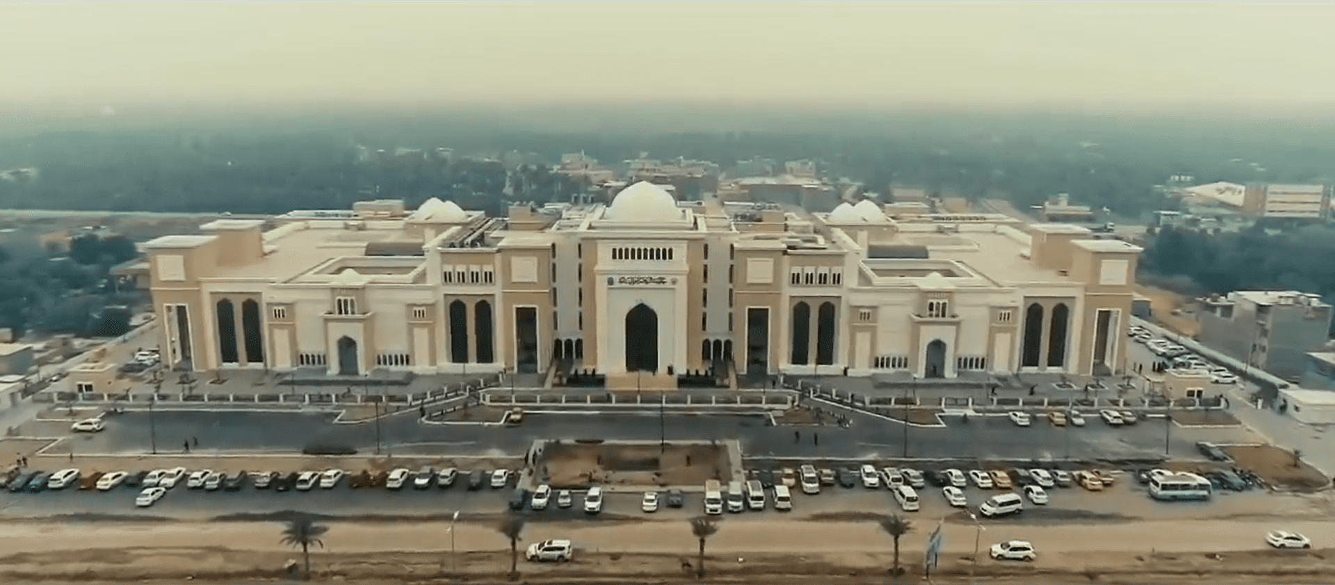مبنى جامعة الزهراء (ع) للبنات