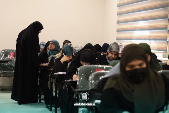 رئيسة جامعة جامعة الزهراء(ع) تجري جولة تفقدية لمتابعة سير الامتحانات النهائية