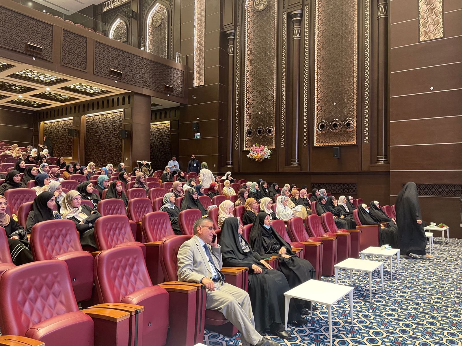 التغيرات الهرمونية والنسيجية لدى النساء وتأثيرها على السمنة