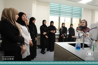 تدريب العاملين في المختبر وكيفية التعامل مع الأجهزة: ورشة علمية تقيمها كلية الصيدلة